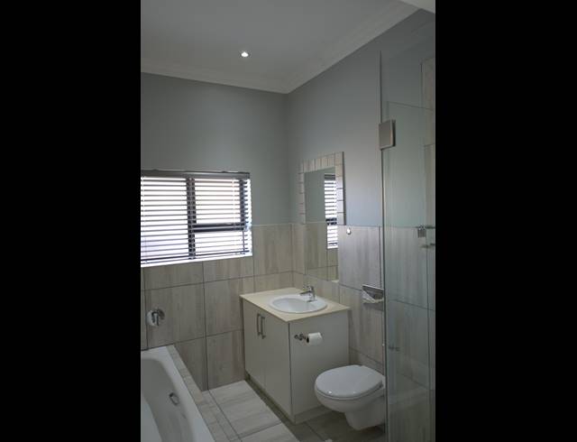 3 BEDROOM HOUSE FOR SALE IN HARTENBOS CENTRAL